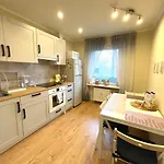 Cozy Lielvardes, Free Parking, Self Check-in Lejlighed *